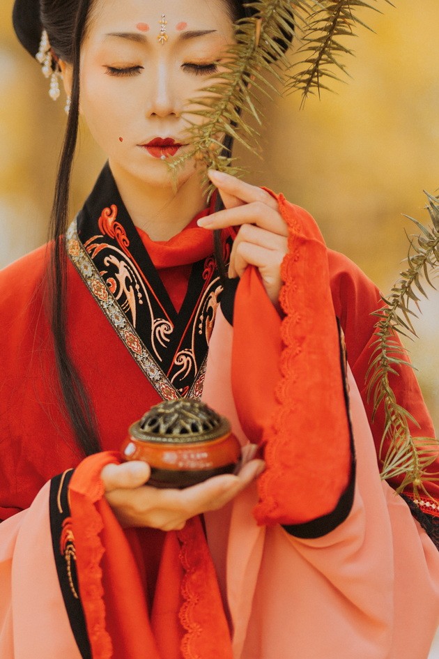 [YITUYU艺图语]2021.09.03 满地秋 谭子[27+1P／309MB]