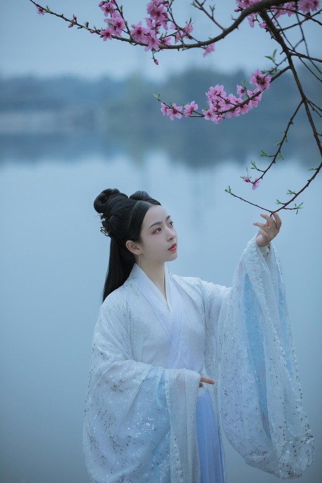 [YITUYU艺图语]2021.09.04 山有木兮 呼呼[22+1P／462MB]